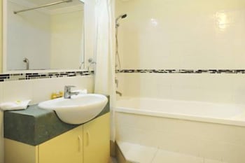 At Whitsunday Vista Holiday Apartments - Accommodation Bookings 3