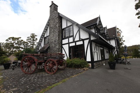Fox And Hounds Inn - Accommodation Bookings 3