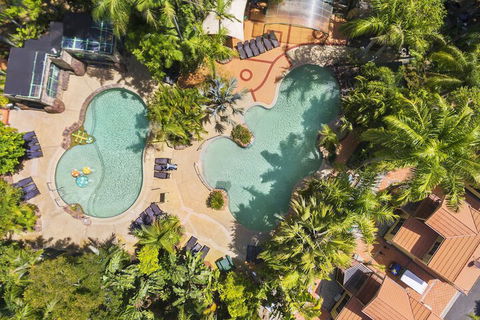 Ashmore Palms Holiday Village - Accommodation Bookings 1