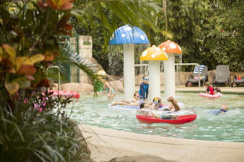 Ashmore Palms Holiday Village - Accommodation Bookings 4