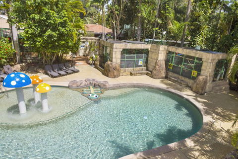 Ashmore Palms Holiday Village - Accommodation Bookings 3