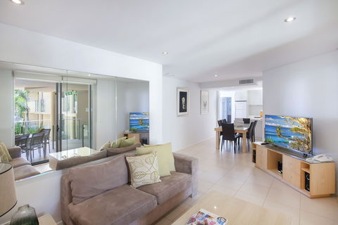 Maison Noosa Beachfront Resort - Accommodation Bookings 6