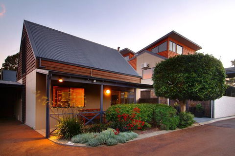 Bay Village Resort & Spa - Accommodation Bookings 1