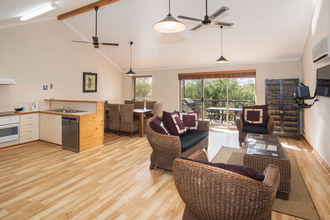 Bay Village Resort & Spa - Accommodation Bookings 7
