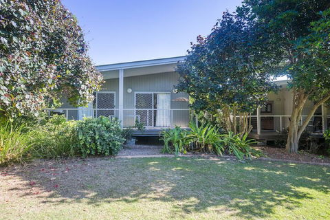 Fingal Bay Holiday Park - Accommodation Bookings 3