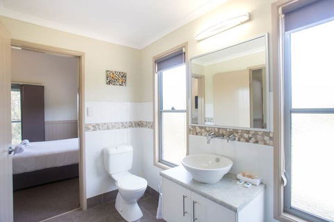 Halifax Holiday Park - Accommodation Bookings 7
