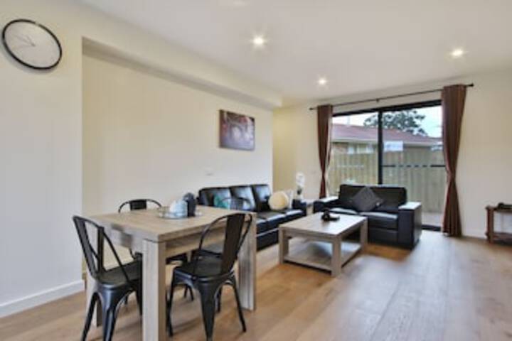 Dandenong VIC Accommodation Bookings