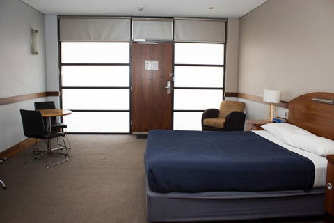 Highlander Hotel - Accommodation Bookings 6