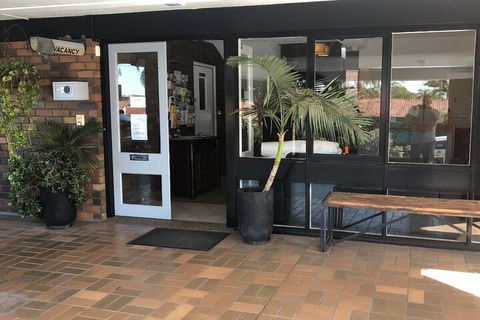 Matador Motor Inn - Accommodation Bookings 1