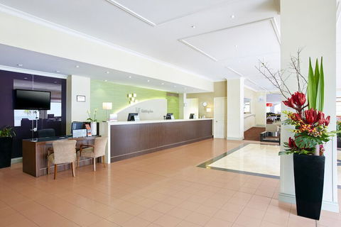 Holiday Inn Darling Harbour, An IHG Hotel - Accommodation Bookings 6