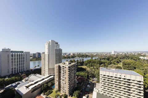 Oaks Brisbane On Margaret Suites - Accommodation Bookings 1