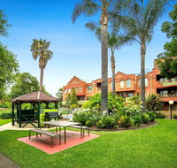 Comfort Apartments Royal Gardens - Accommodation Bookings