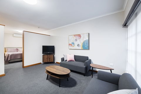 Adelaide Inn - Accommodation Bookings 1
