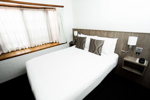 Bay Hotel Apartments - Accommodation Bookings 6