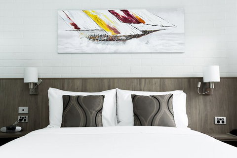 Bay Hotel Apartments - Accommodation Bookings 5