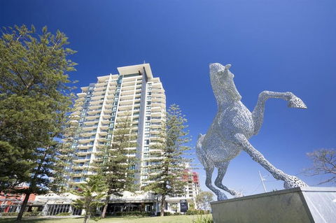 Mantra Broadbeach On The Park - Accommodation Bookings 2