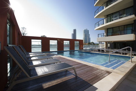 Mantra Broadbeach On The Park - Accommodation Bookings 3