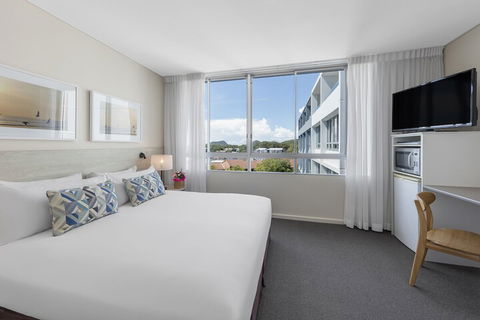 Oaks Nelson Bay Lure Suites - Accommodation Bookings 7