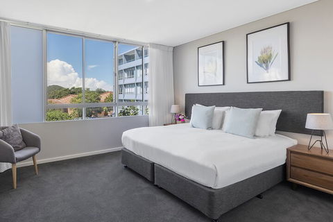 Oaks Nelson Bay Lure Suites - Accommodation Bookings 2