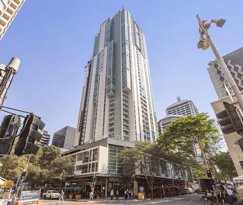 Oaks Brisbane Festival Suites - Accommodation Bookings 2