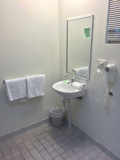 Value Inn - Accommodation Bookings 4