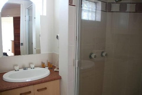 Rays Resort - Accommodation Bookings 4