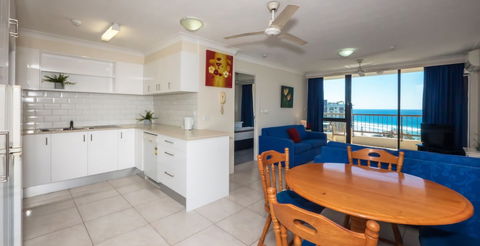 Aristocrat Apartments - Accommodation Bookings 5