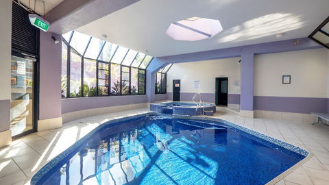 Aristocrat Apartments - Accommodation Bookings 3