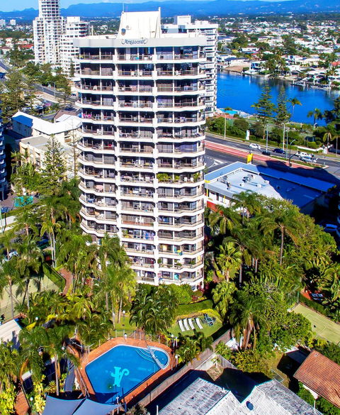 Aristocrat Apartments - Accommodation Bookings 0