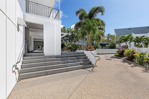 Airlie Beach Hotel - Accommodation Bookings 0