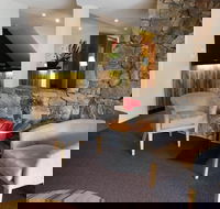 The Denman Hotel - Accommodation Bookings