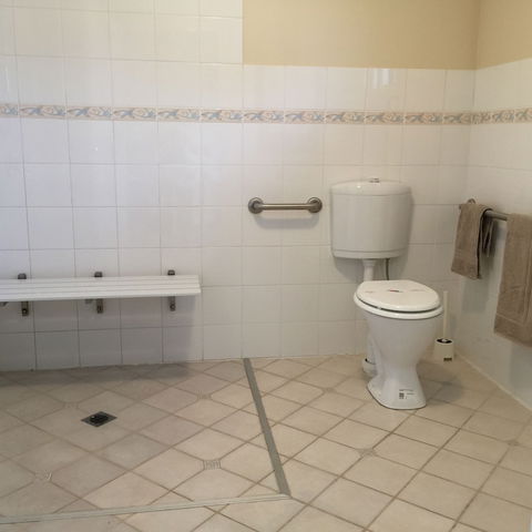 The Nosh & Nod - Howick Street - Accommodation Bookings 6