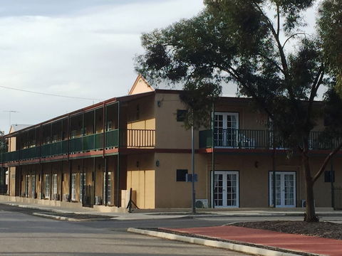 The Nosh & Nod - Howick Street - Accommodation Bookings 1