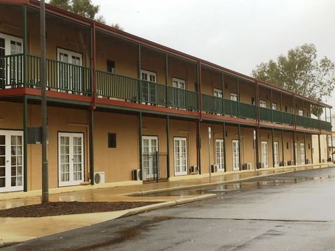 The Nosh & Nod - Howick Street - Accommodation Bookings 0