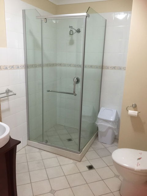 The Nosh & Nod - Howick Street - Accommodation Bookings 3