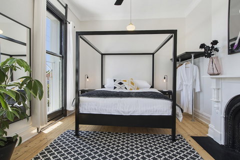 The Local Hotel - Accommodation Bookings 4