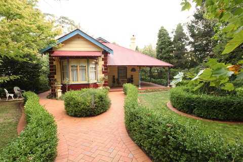 Varenna - Accommodation Bookings 0