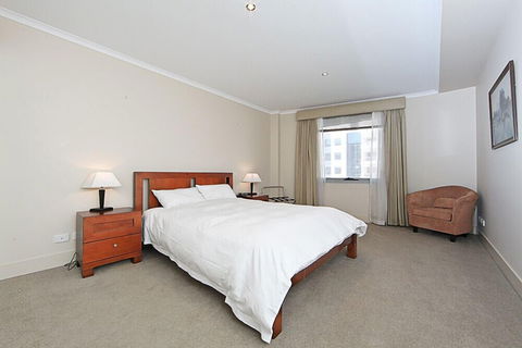 Accommodate Canberra - The Avenue - Accommodation Bookings 1