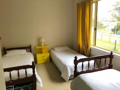 2 Jocelyn Street. Dalmeny - Accommodation Bookings 1
