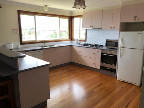 2 Jocelyn Street. Dalmeny - Accommodation Bookings 4