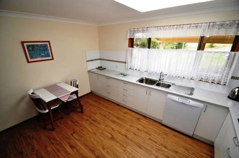 16 Haddrill Parade - Accommodation Bookings 1