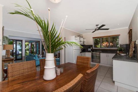 The Palms On Newell Beach - Accommodation Bookings 5