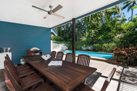 The Palms On Newell Beach - Accommodation Bookings 2