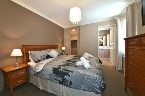 Brighton Beachside Hideaway - Accommodation Bookings 2