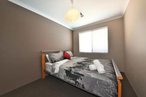 Brighton Beachside Hideaway - Accommodation Bookings 5
