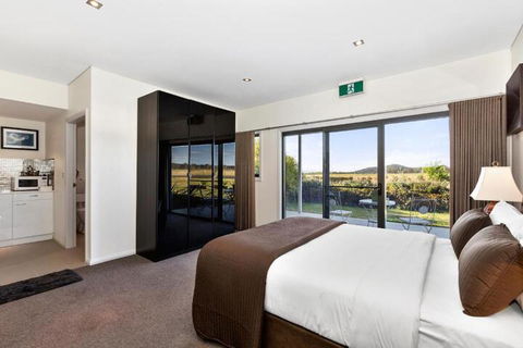 Hangar House Mudgee - Accommodation Bookings 4