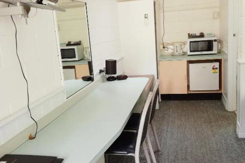 Arcadia Motel - Accommodation Bookings 5
