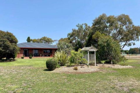 Jacaranda Wey B & B - Accommodation Bookings 6