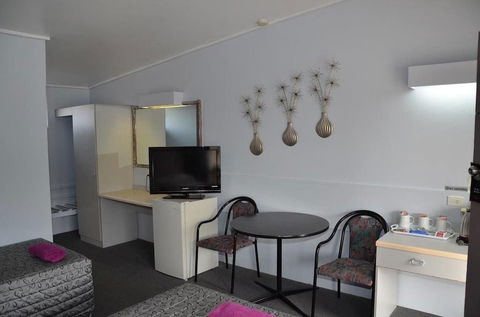 Warwick Motor Inn - Accommodation Bookings 2