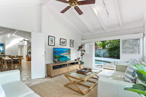 Island Living In The Heart Of Noosa - Accommodation Bookings 4